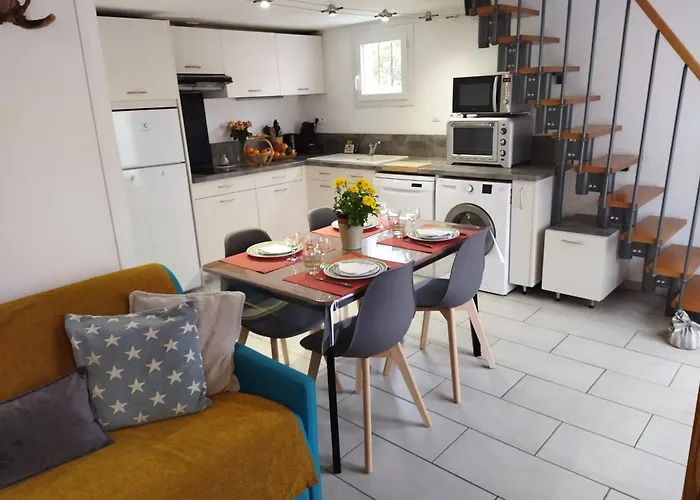 La Barque לה ברקרה